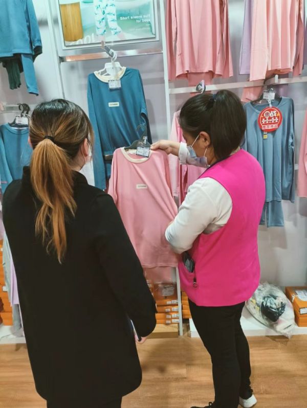 【新時代商廈寶龍店】企業(yè)文化踐行者（1）想顧客之所想，急顧客之所急